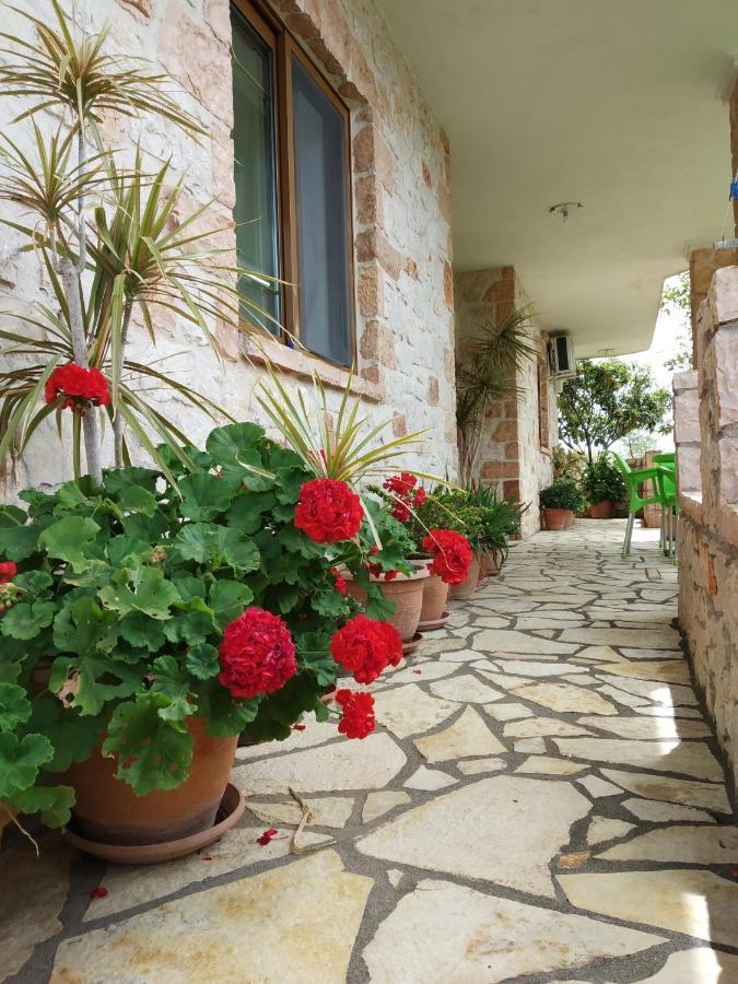 Altin Skrapari Guesthouse Ksamil Exterior foto