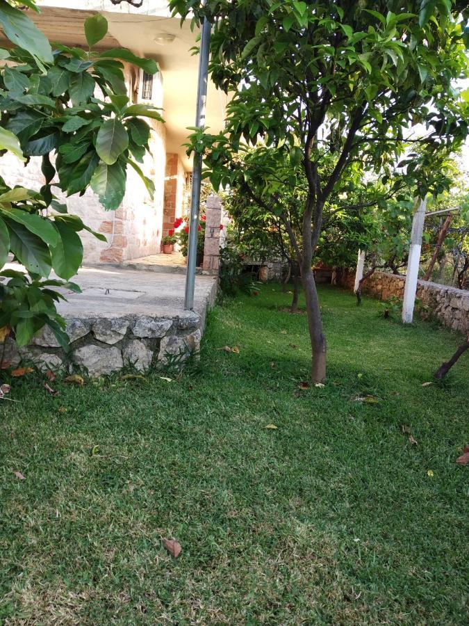 Altin Skrapari Guesthouse Ksamil Exterior foto