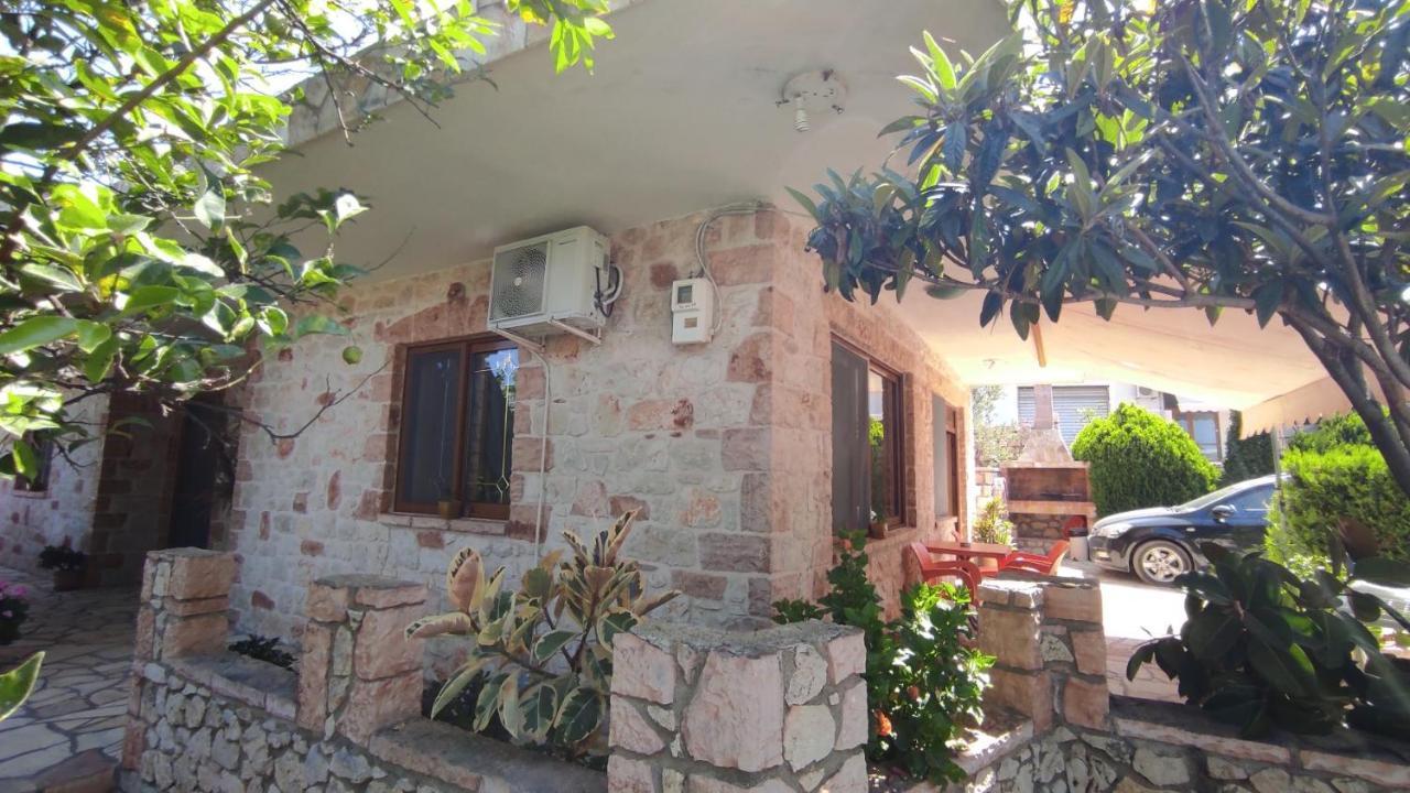 Altin Skrapari Guesthouse Ksamil Exterior foto