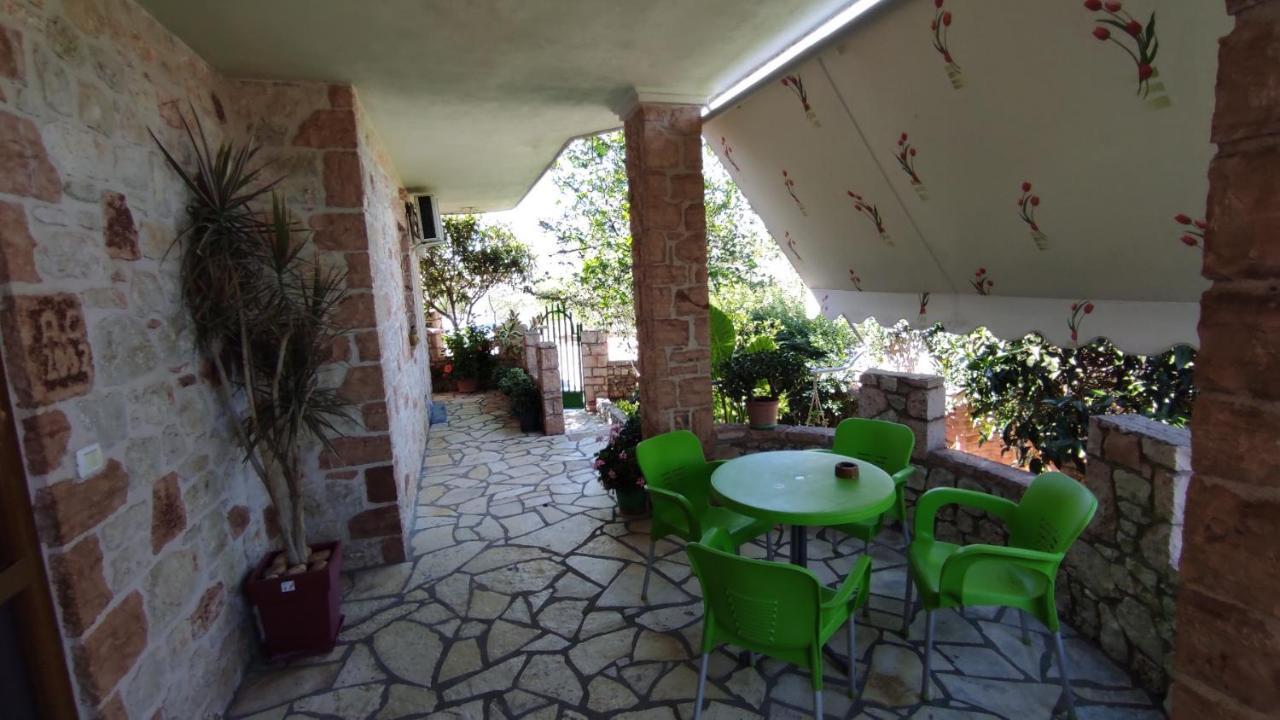 Altin Skrapari Guesthouse Ksamil Exterior foto