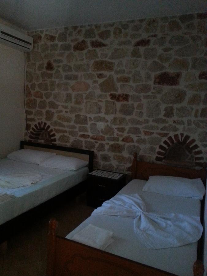 Altin Skrapari Guesthouse Ksamil Exterior foto